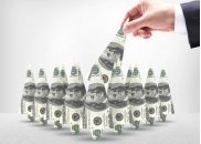 金价再狂飙，机构紧急提示风险！有人贷款17万买黄金，网友：是在借钱蹦极