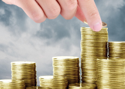 热搜第一！黄金突破3300美元，有人砸40万买进，有人“亏麻了”